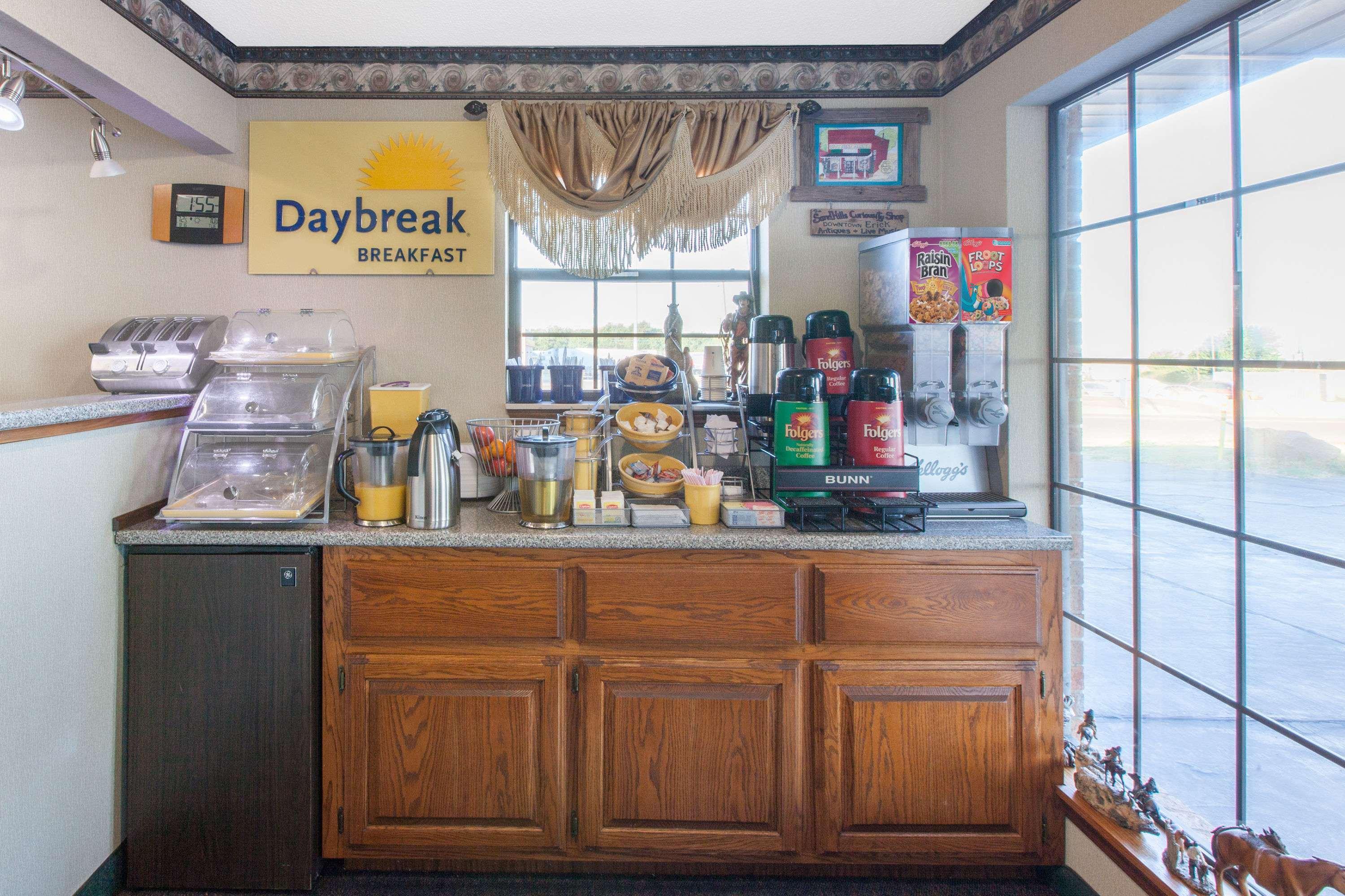 Days Inn By Wyndham Erick Екстериор снимка