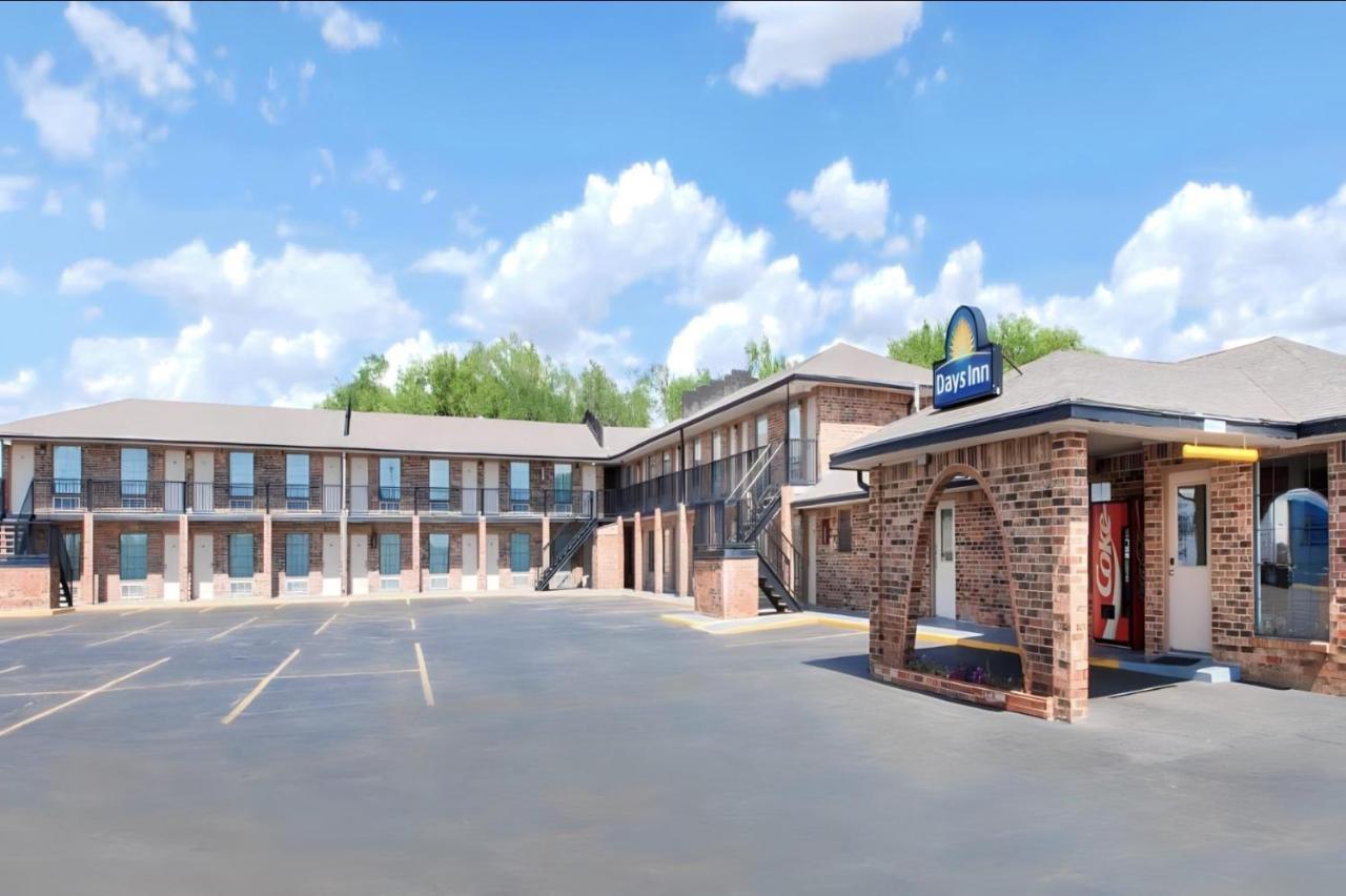 Days Inn By Wyndham Erick Екстериор снимка
